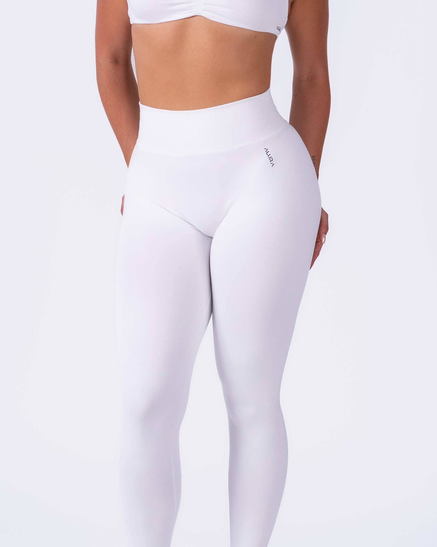 Captivate Leggings