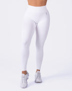 Captivate Leggings