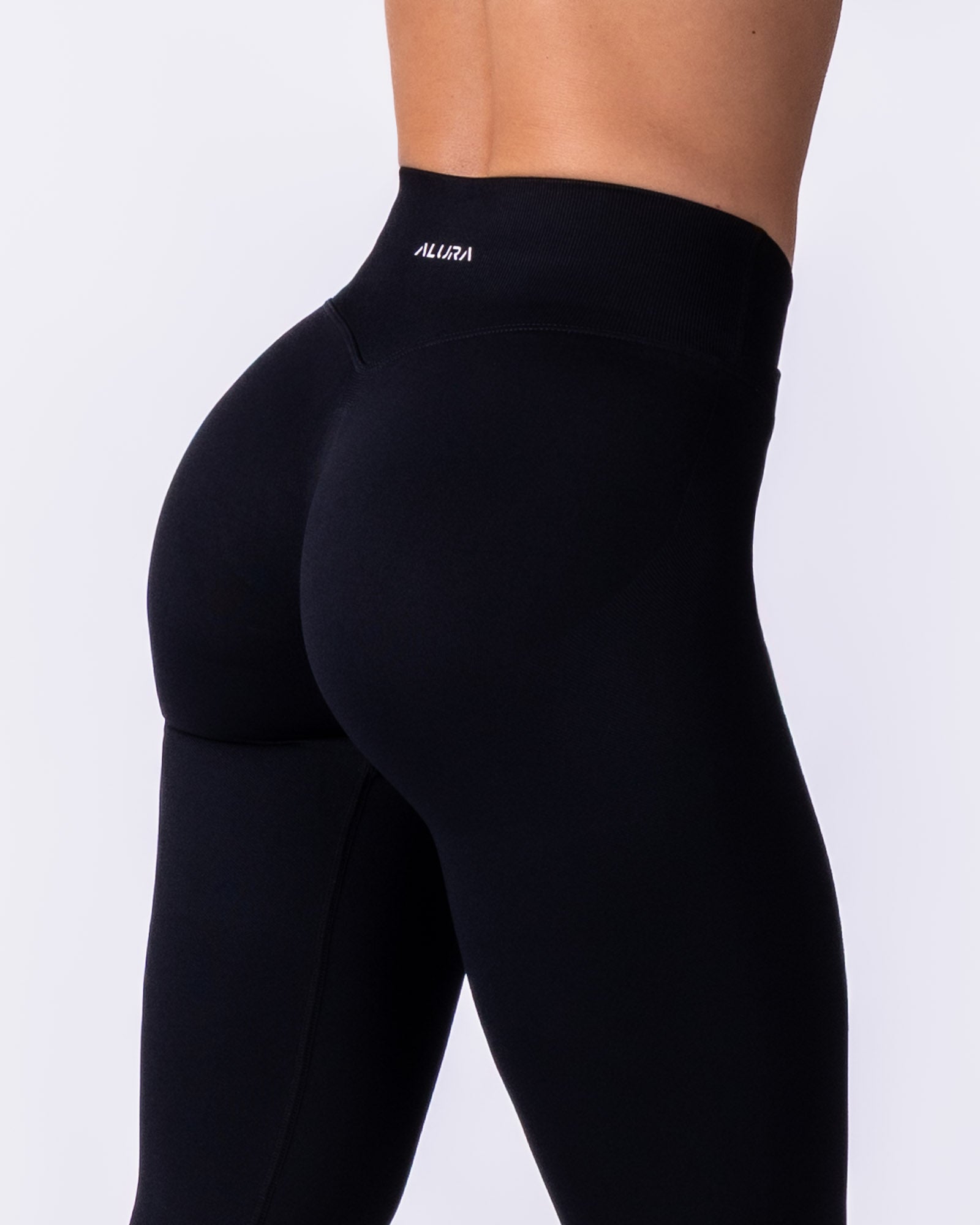 Captivate X Leggings