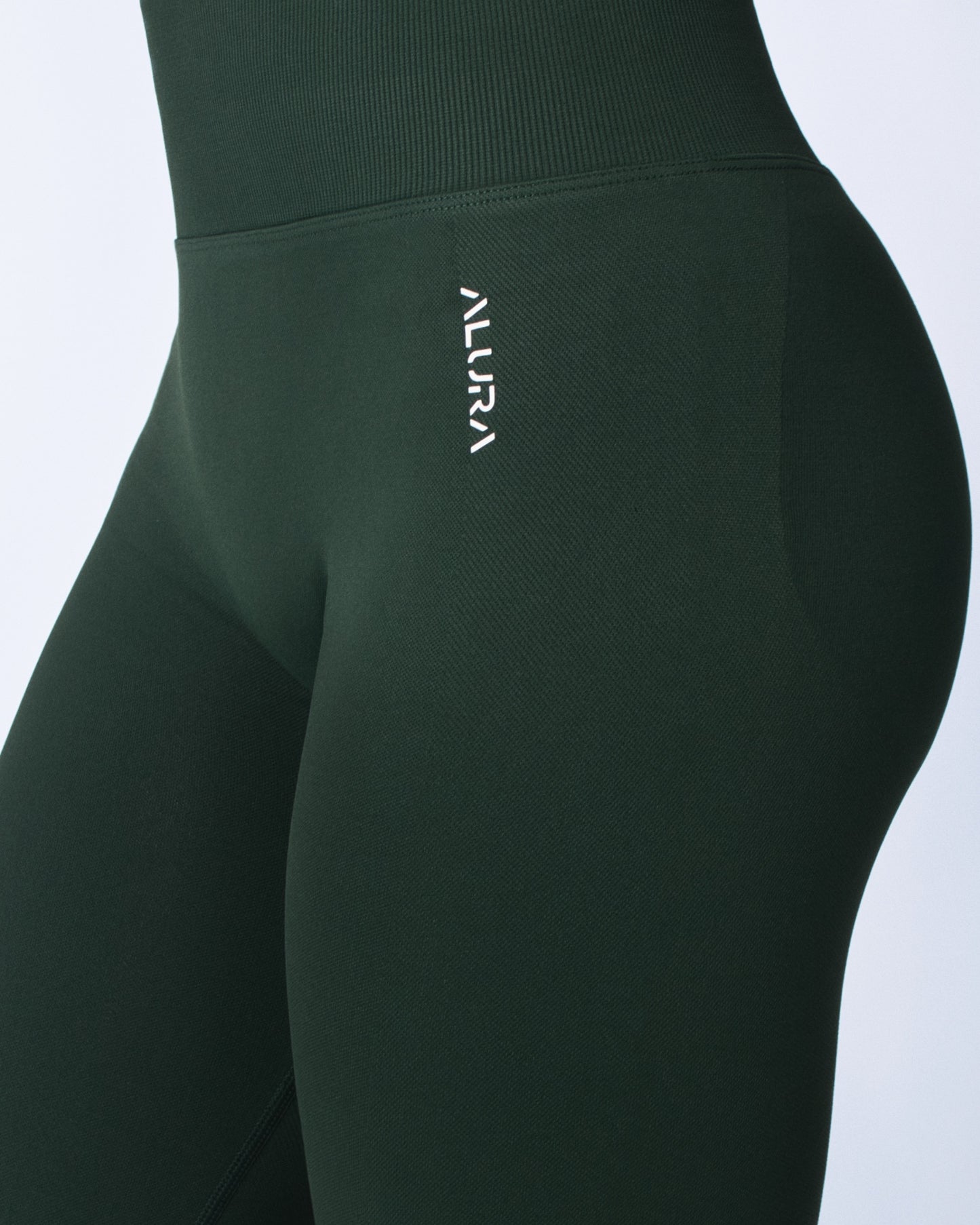 Captivate Leggings