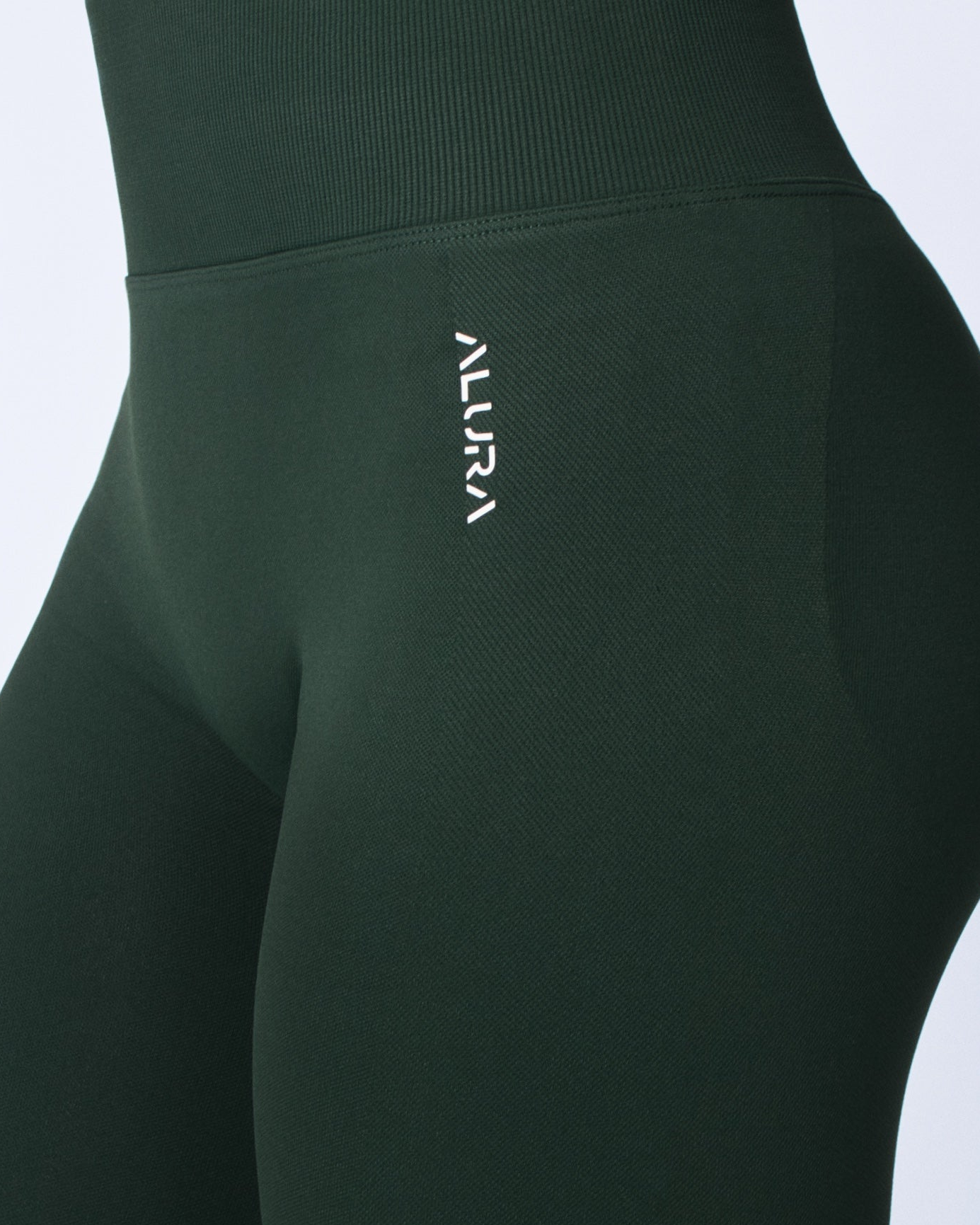 Captivate Leggings