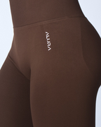 Captivate Leggings