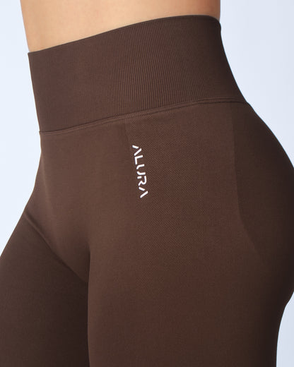 Captivate Shorts